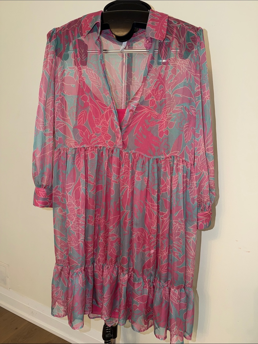 Women’s SILK Pink Floral Tiered V-Neck Dress